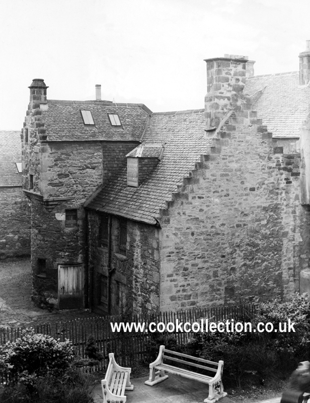 House in Abertarff Close